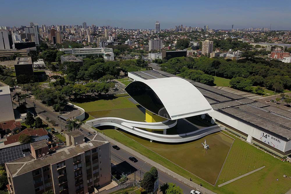 Museu Oscar Niemeyer (MON) fecha temporariamente ao público a partir de sábado, dia 27/2. O Decreto tem validade até 8/3, podendo ser prorrogado.