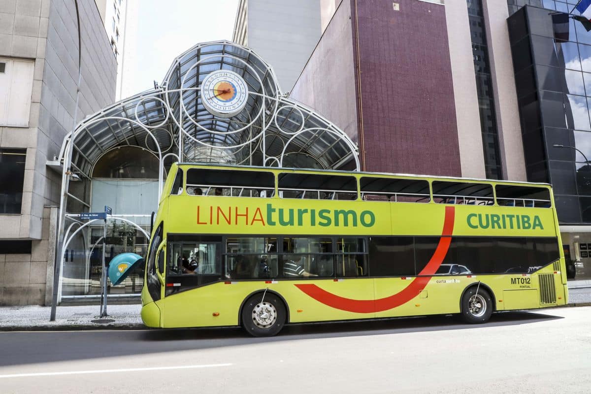 Na Primavera, Linha Turismo de Curitiba tem tarifa promocional. - Foto: Hully Paiva/SMCS