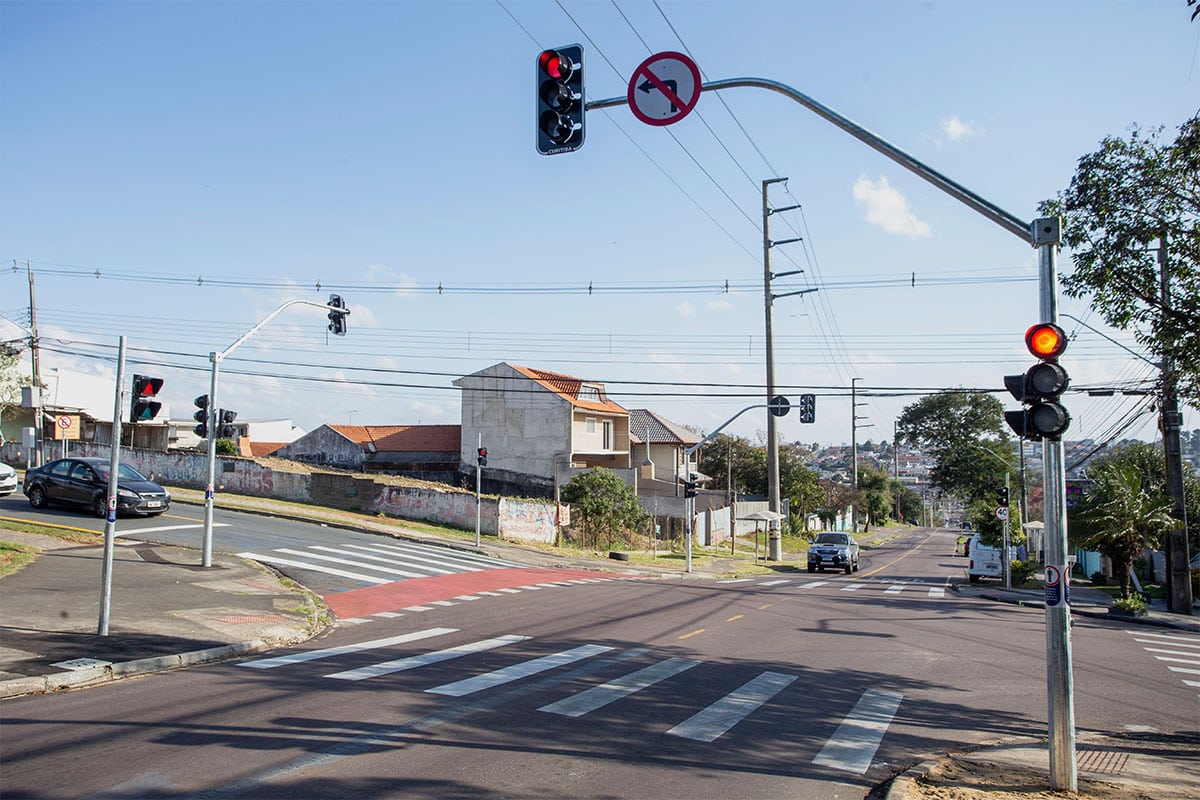 Novos semáforos nos cruzamentos da Avenida da Integração com a Rua Rio Jari no Bairro Alto. Foto: Ricardo Marajó/SMCS