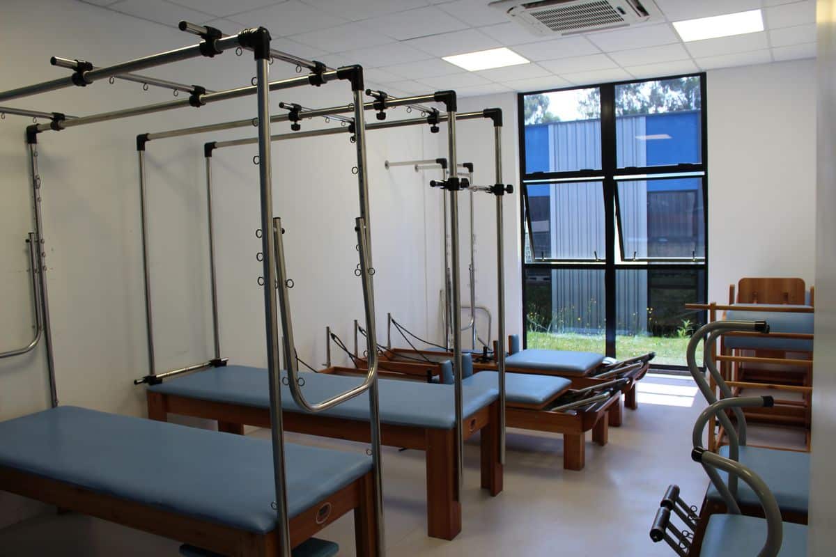 Ambiente onde o paciente recebe tratamentos gratuitos da Clínica de Fisioterapia da Universidade Positivo