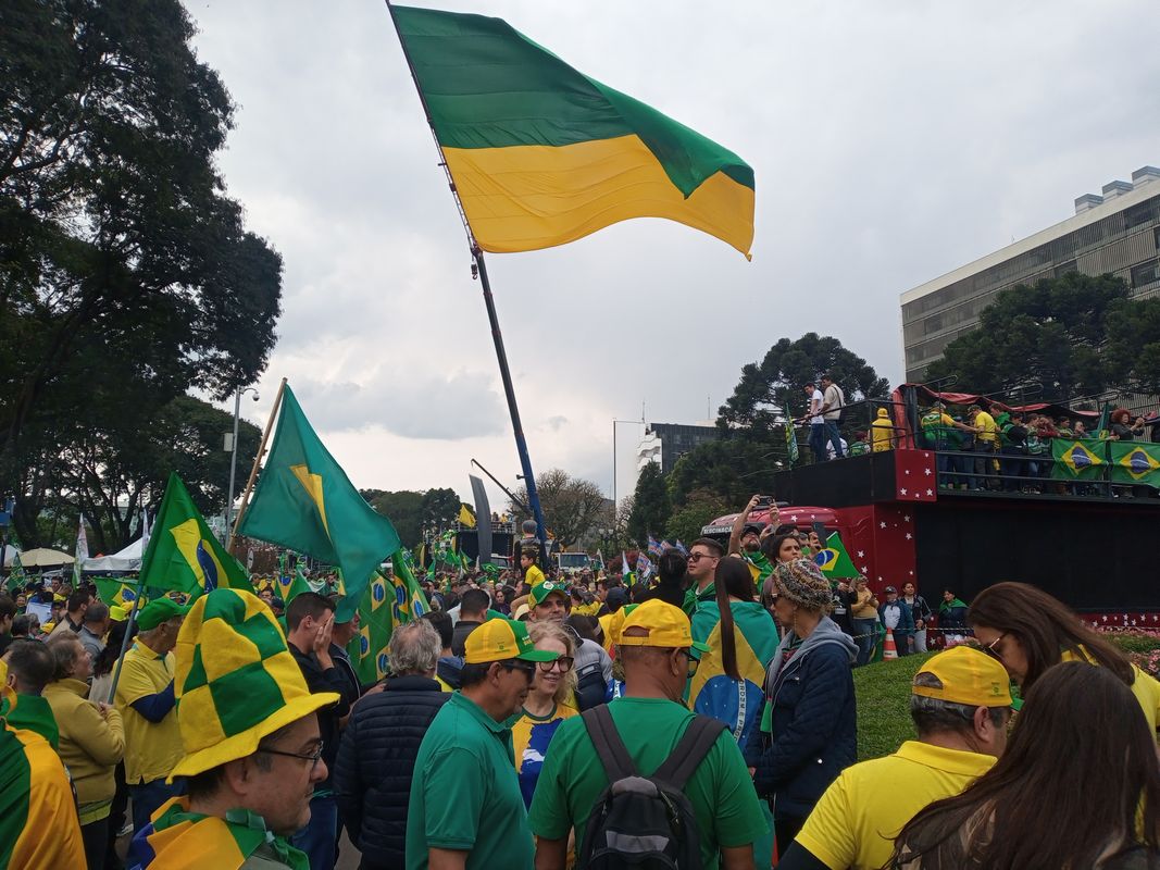 07 de Setembro em Curitiba - Manifestação do bicentenário da Independência no Centro Cívico.