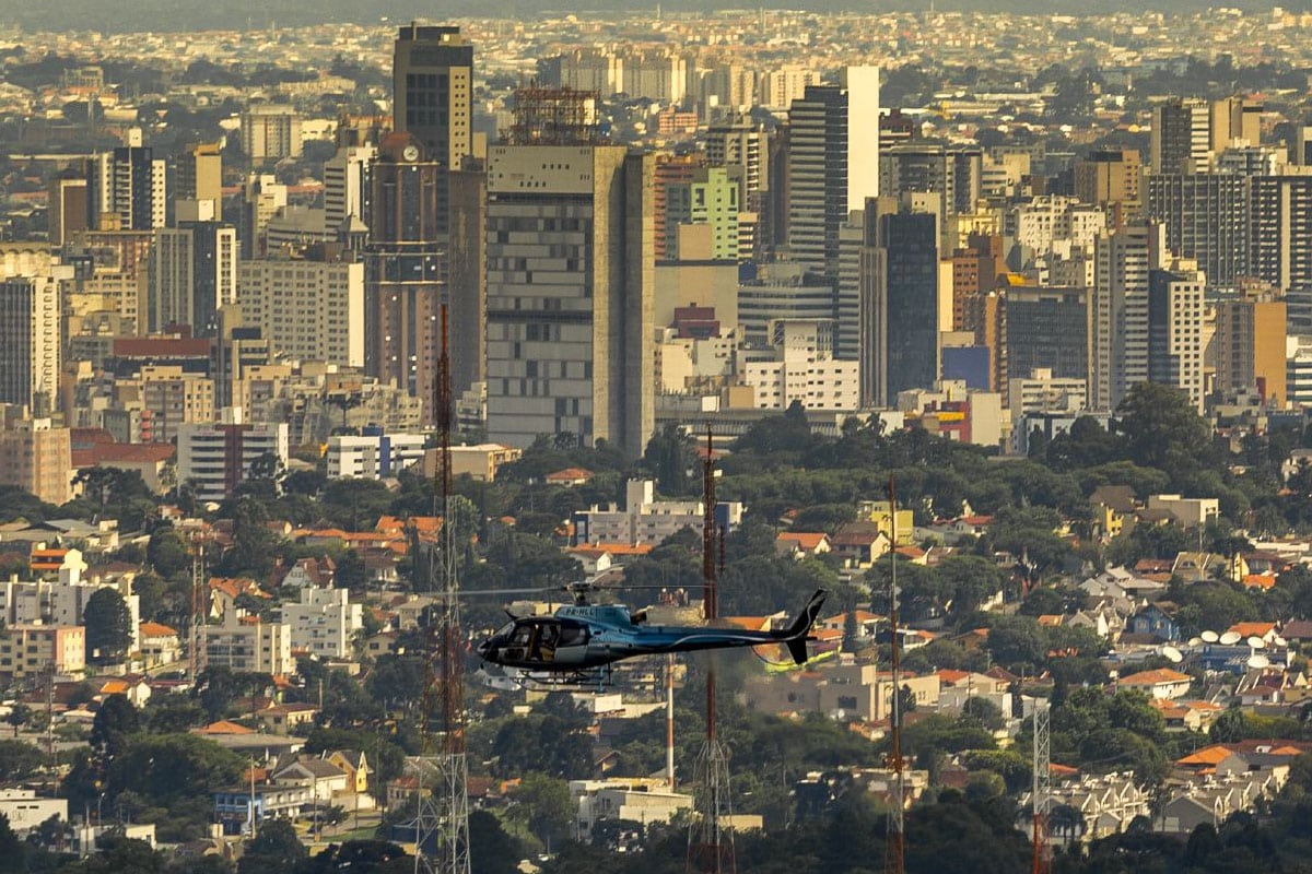 voo panorâmico por Curitiba